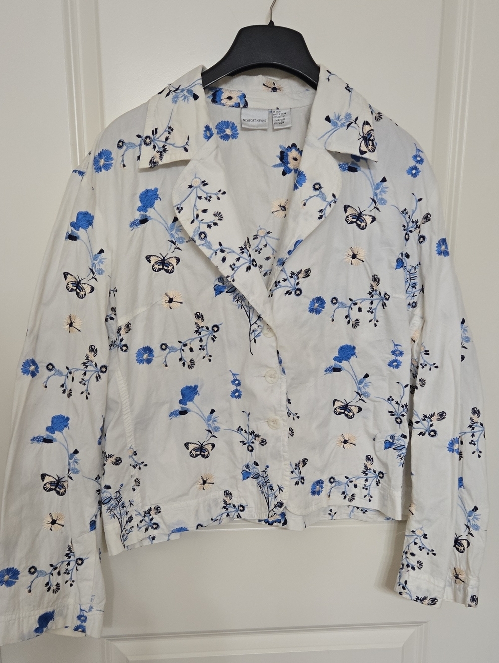 Newport News White Button-Front Floral Jacket with Blue Accent